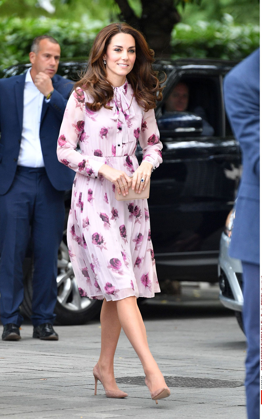 kate middleton floral dress - Outfitmag.com